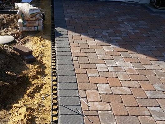 MR. TAPIA LANDSCAPING